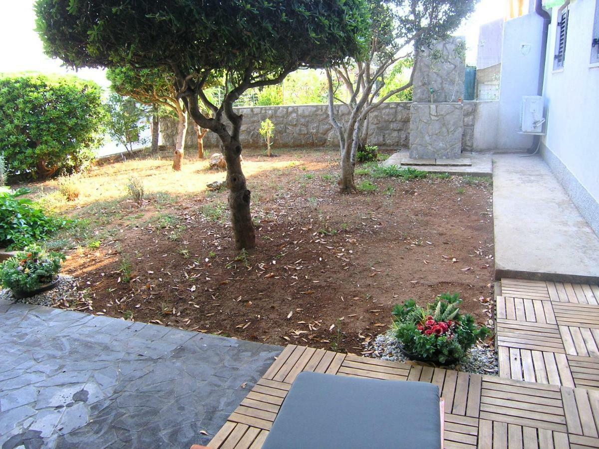 Studio Apartment Tamara Krk Town Zewnętrze zdjęcie